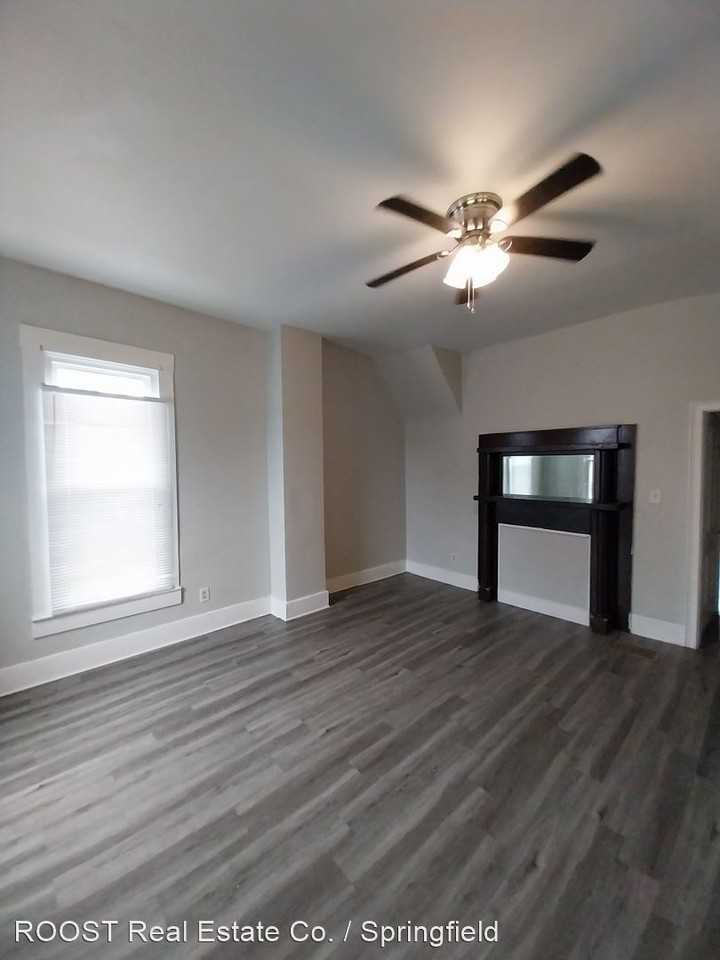 900 Grant Street - Photo 3 of 10