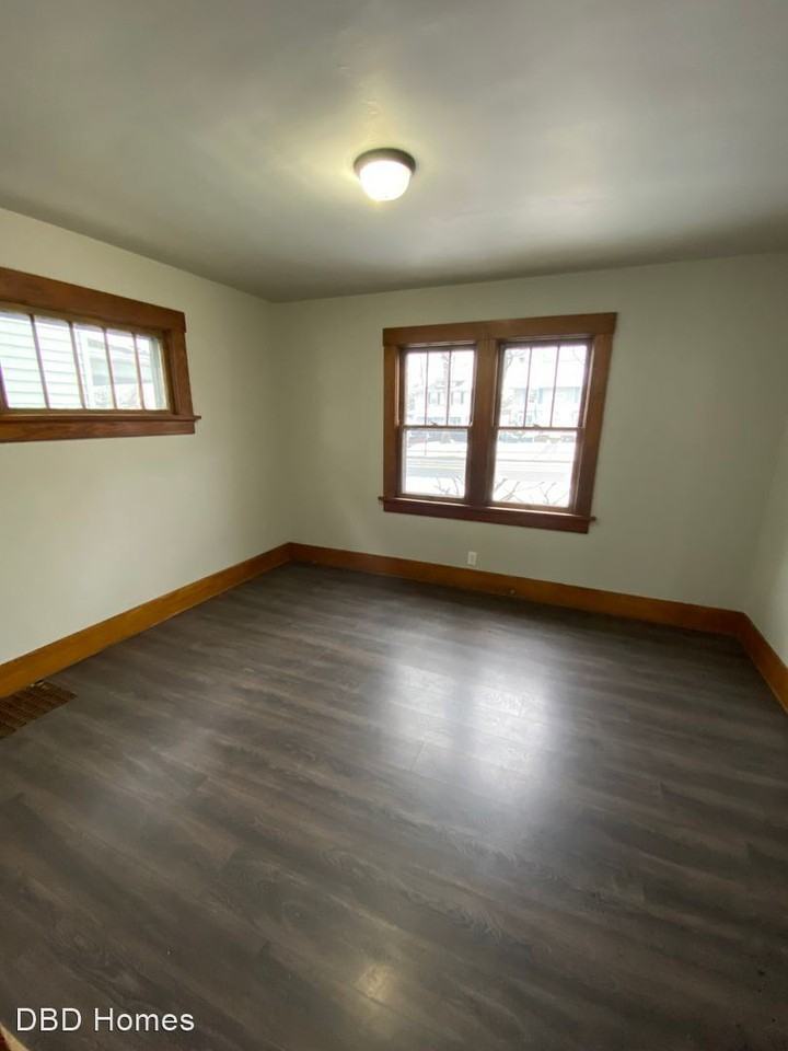 2328 N Anthony Blvd - Photo 3 of 10