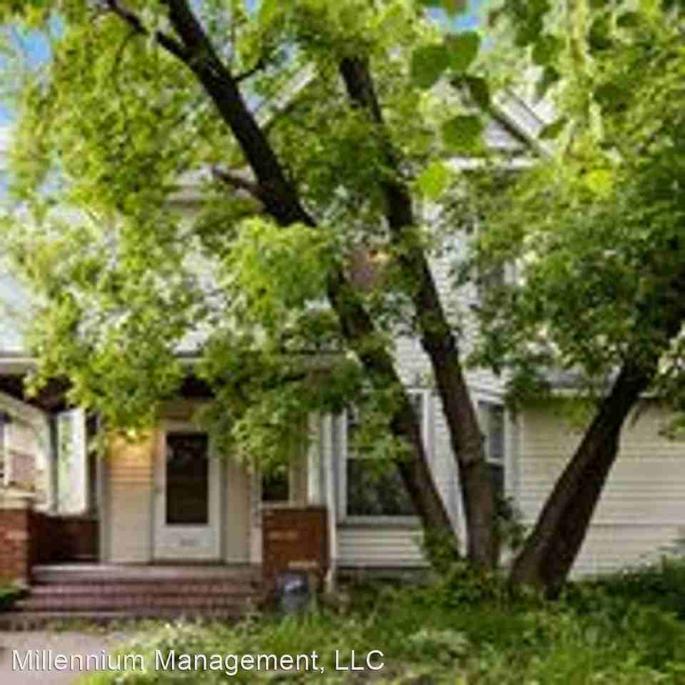 7 bedroom House near Hamline Apartments 1641 Hewitt Ave, St. Paul, MN