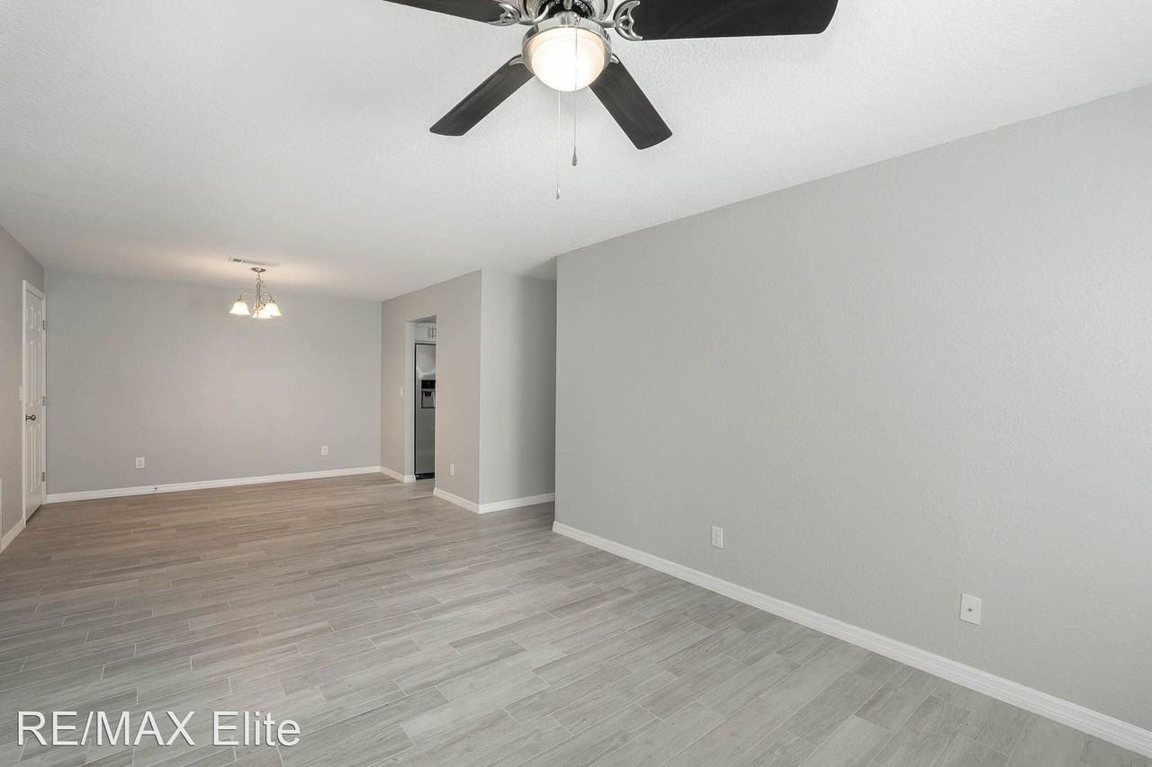 321 Sun Dial Ct - Photo 3 of 14