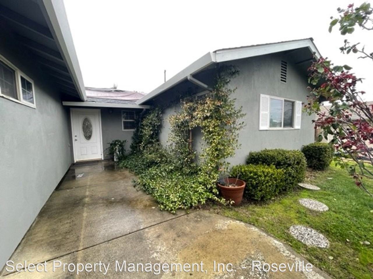 8262 Hillgrove St - Photo 2 of 29