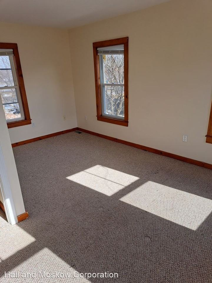 176 Merrimac St - Photo 2 of 11