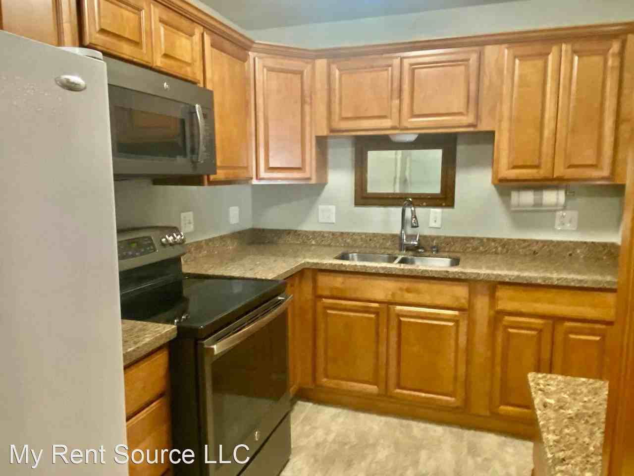 121 Melrose Dr - Photo 2 of 31