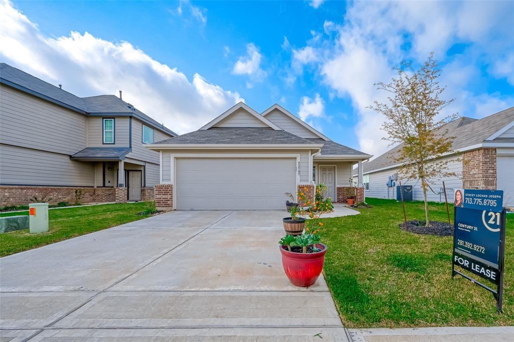 247 Fantasy Ln, Montgomery, TX 77356