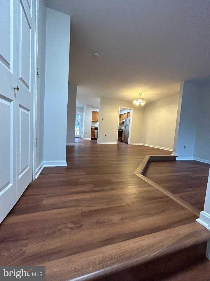 12434 Abbey Knoll Ct - Photo 2 of 21