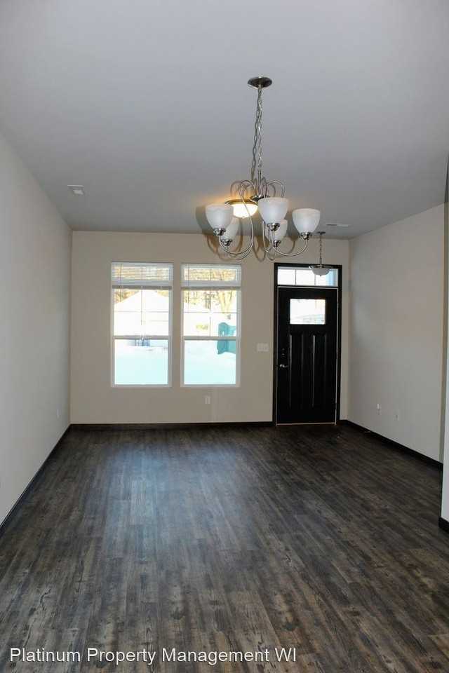 1040-1042 S 7th Avenue - Photo 3 of 14