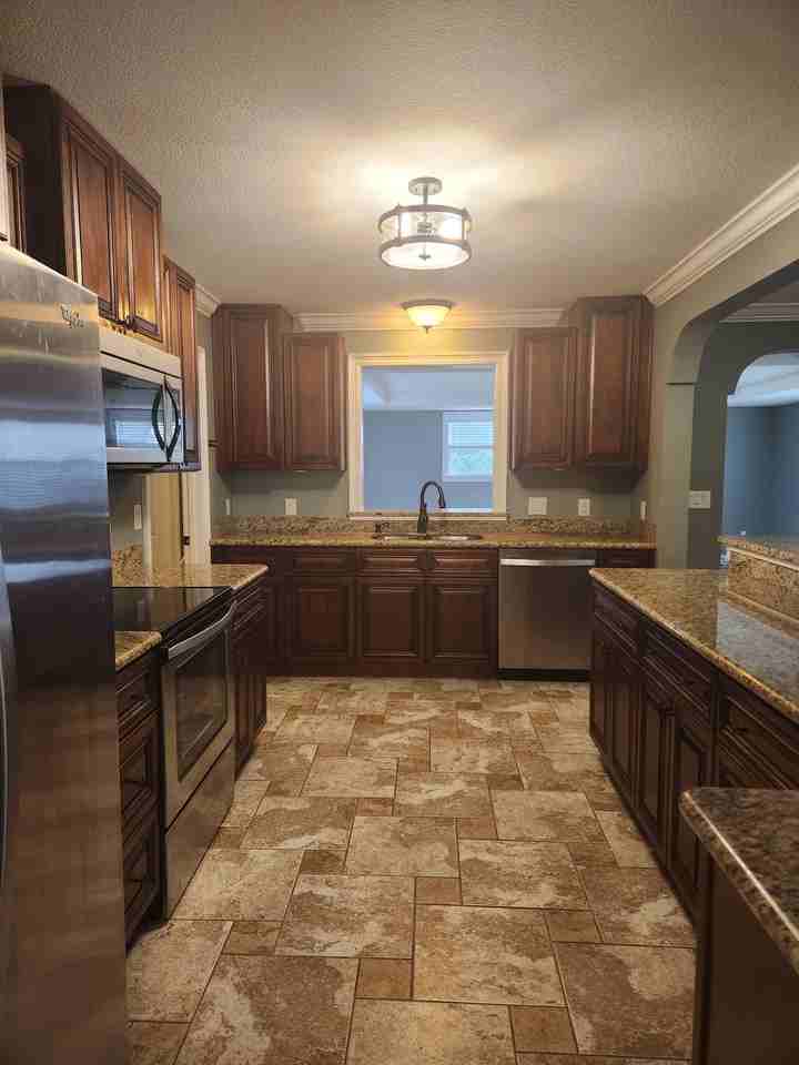 323 Parkway Pl Sw - Photo 4 of 30