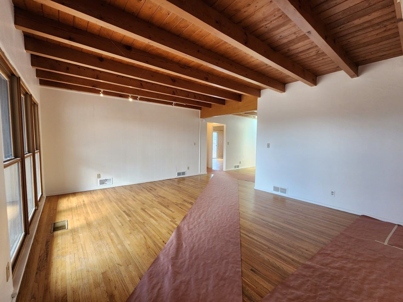 223 W Lupita Rd - Photo 2 of 17