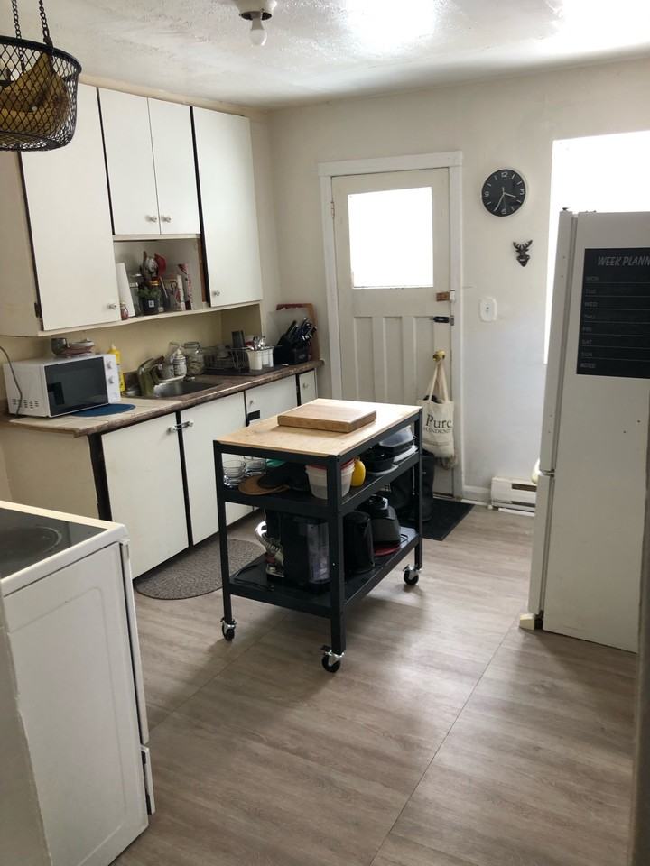 14 Dillane Street West - Photo 3 of 7