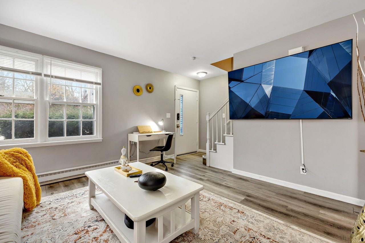 206 River St - Photo 2 of 34