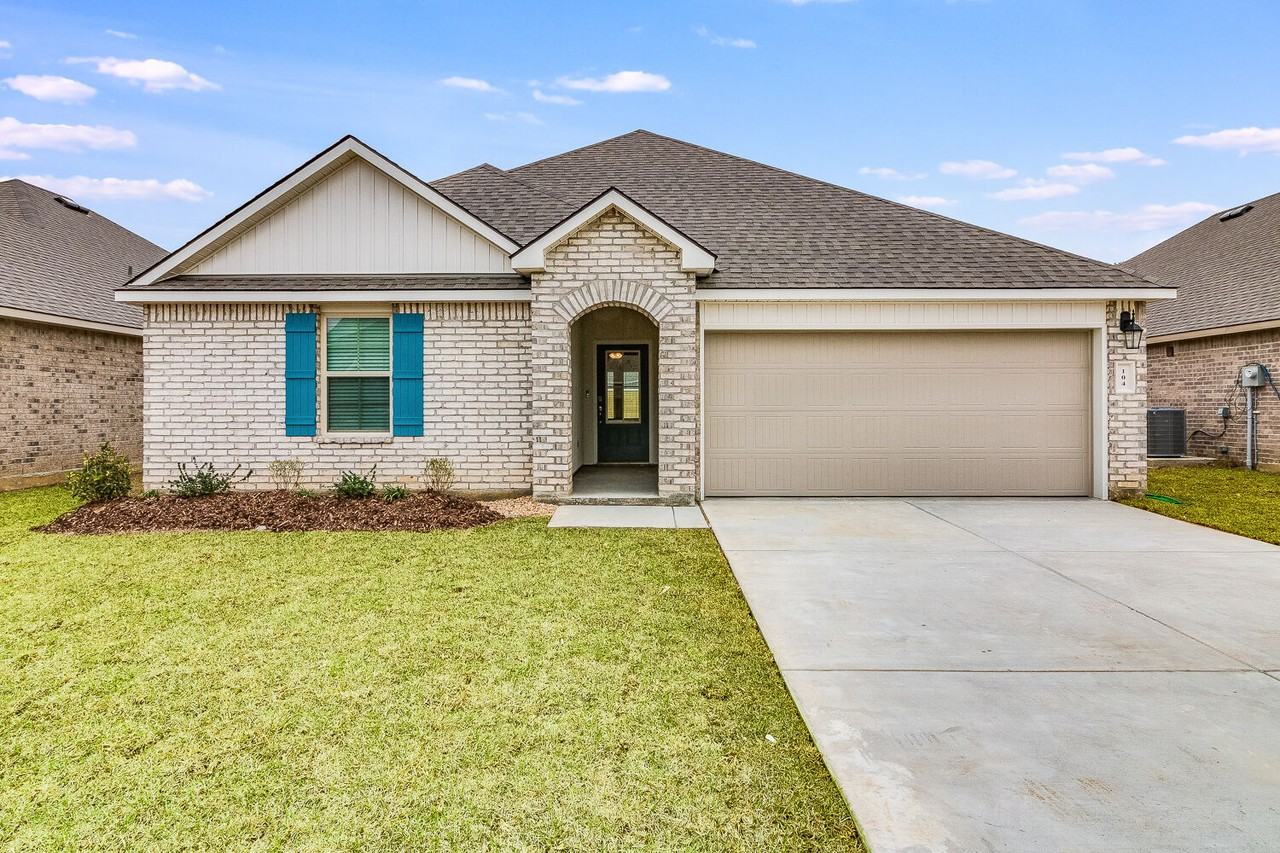135 Santiago Ct - Photo 2 of 30
