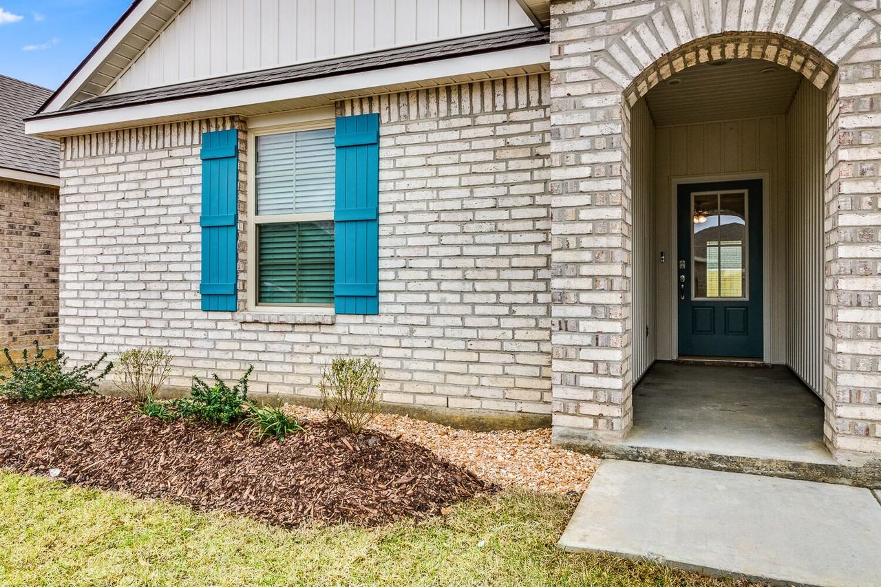 102 Santiago Ct - Photo 3 of 30