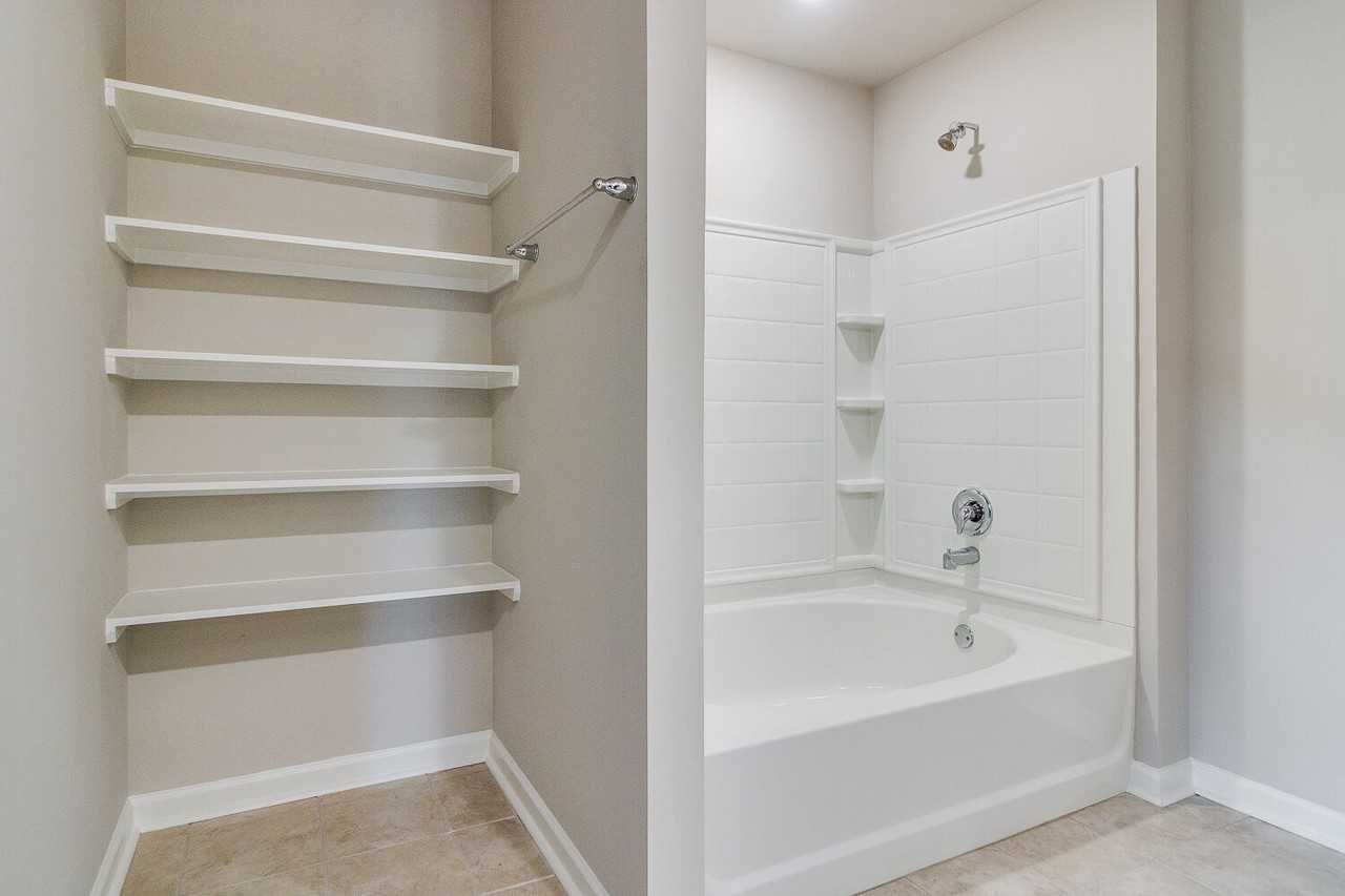 421 Mango Dr - Photo 3 of 29