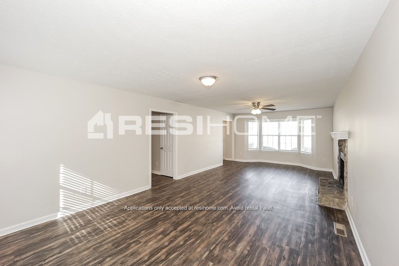 518 Shaggy Hickory Trl - Photo 3 of 20