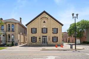 featured image of 35 Wellington St