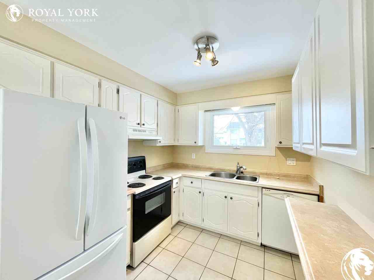 107 Monmore Rd #1 - Photo 2 of 31