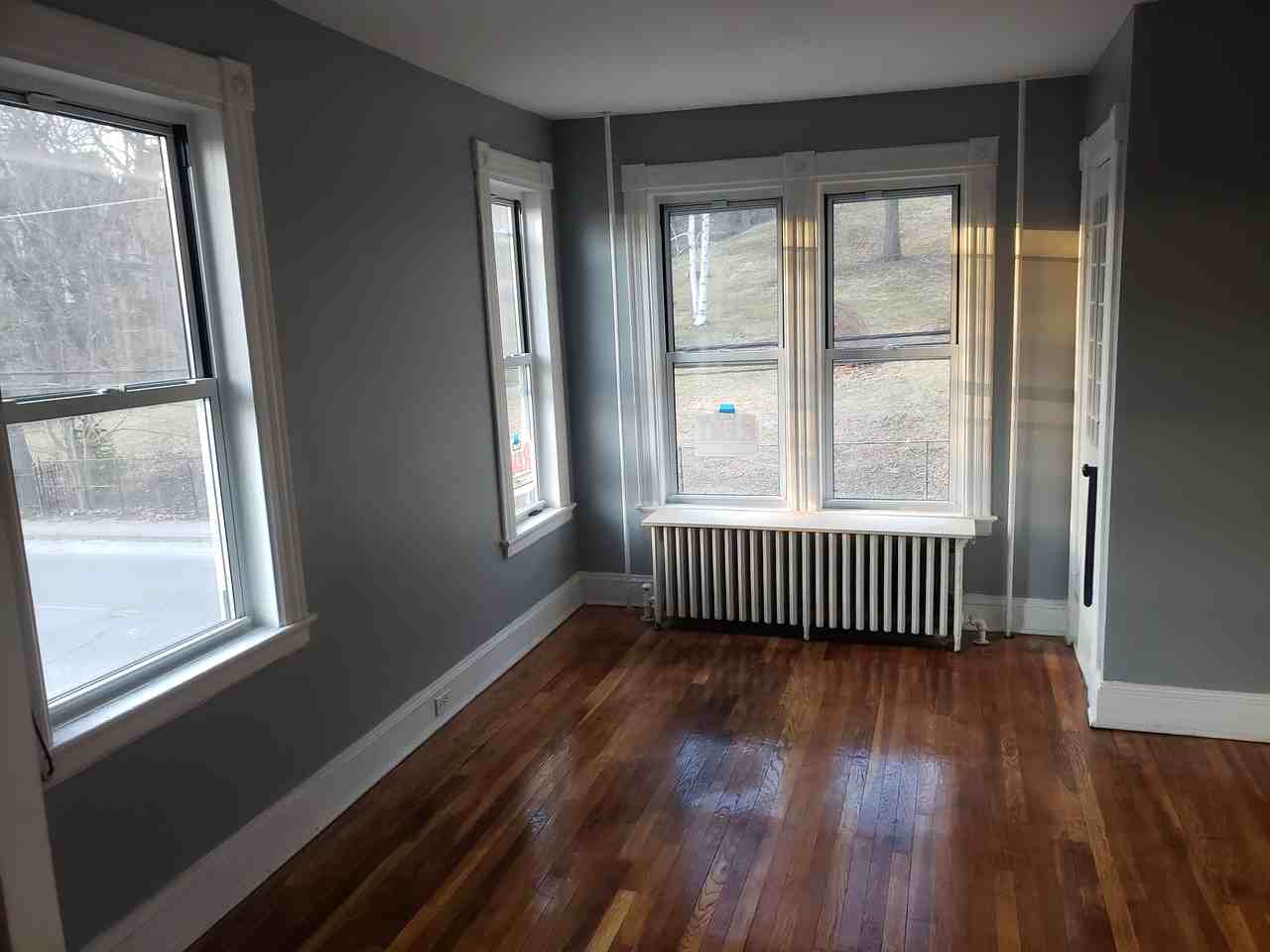 53 Hillside Ave 2FL, Waterbury, CT 06710 5 Bedroom Apartment for