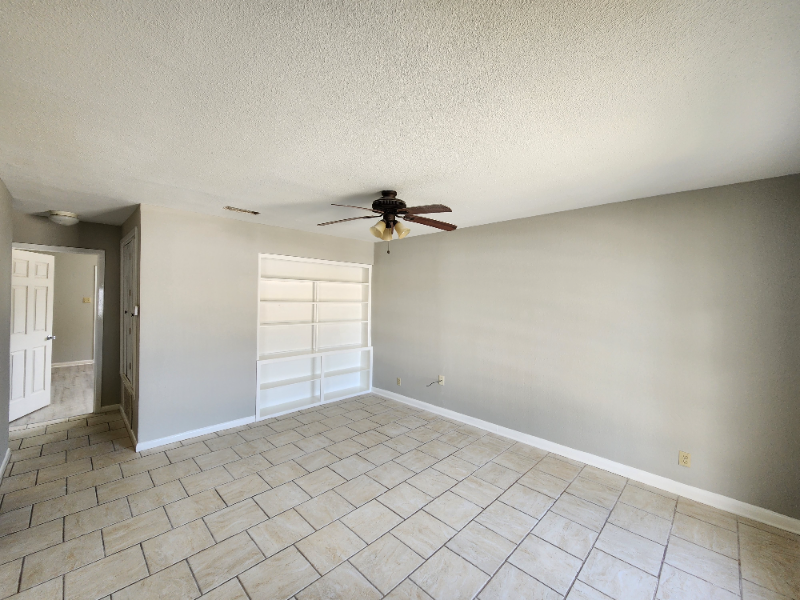 2707 Wilson - Photo 3 of 8