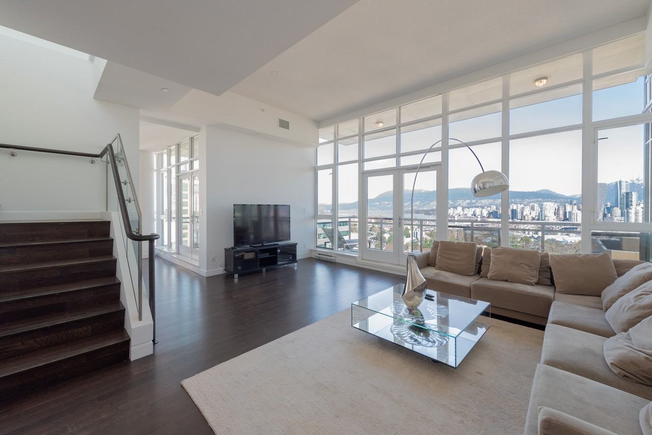 1258 West Broadway, Vancouver, BC V6H 0A9 3 Bedroom Apartment for