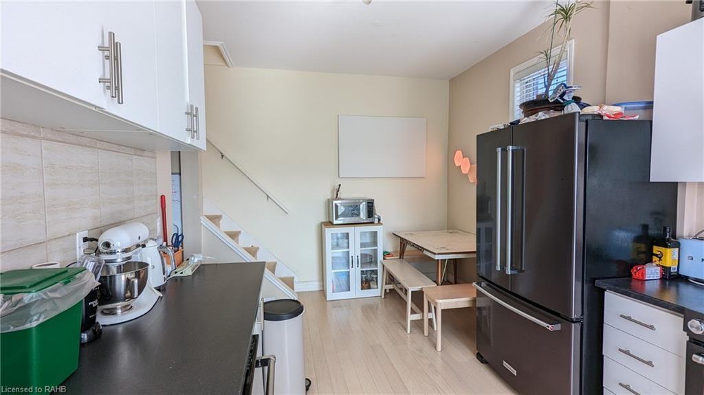 550 James Street North - Photo 3 of 9