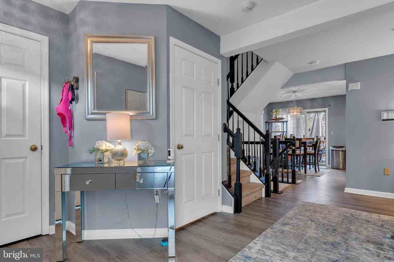 3826 Lakewood Pl - Photo 3 of 4