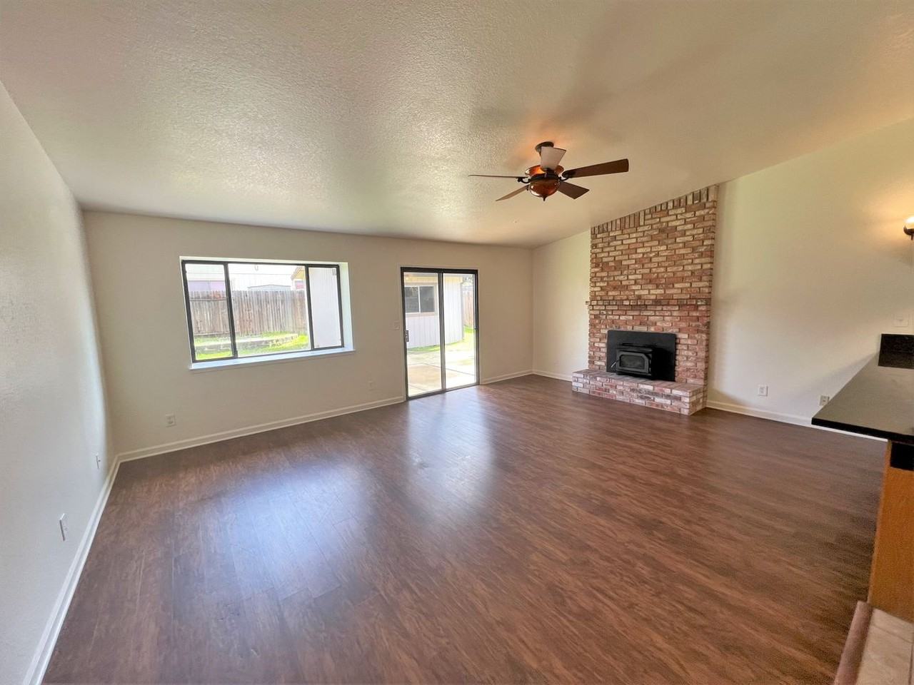 5738 Shannon Bay Dr - Photo 3 of 12