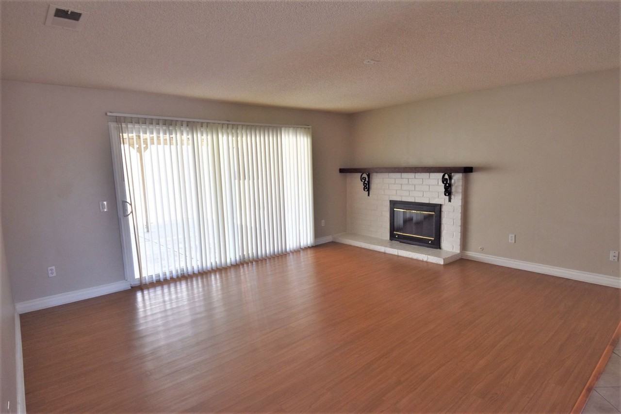 1120 Devonshire Rd - Photo 2 of 14