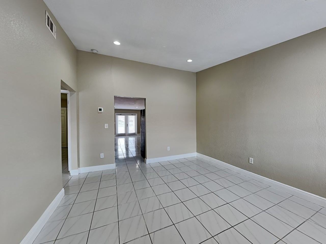 5537 W 27th Ave - Photo 3 of 18
