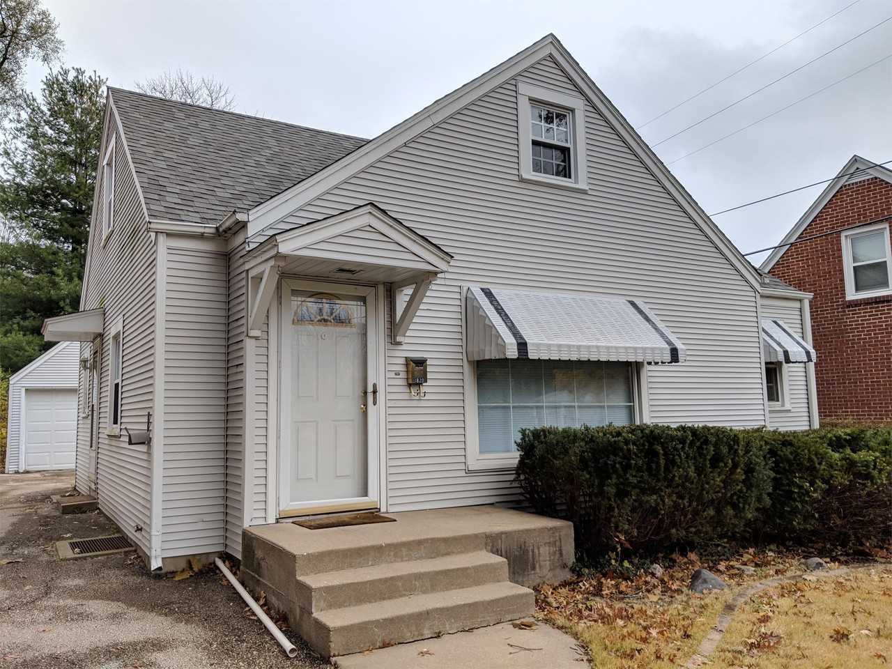 1820 Oregon Ave #1 - Photo 3 of 11