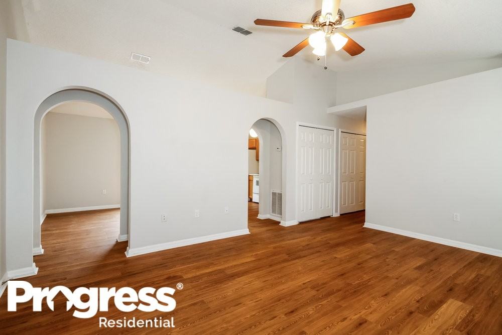 30319 Birdhouse Dr - Photo 3 of 16