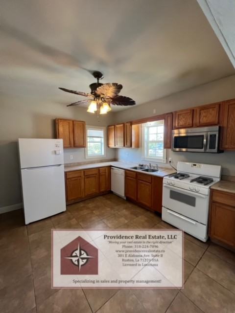 403 Everett St #1 - Photo 2 of 5