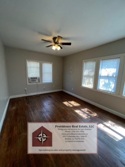 403 Everett St #1 - Photo 4 of 5