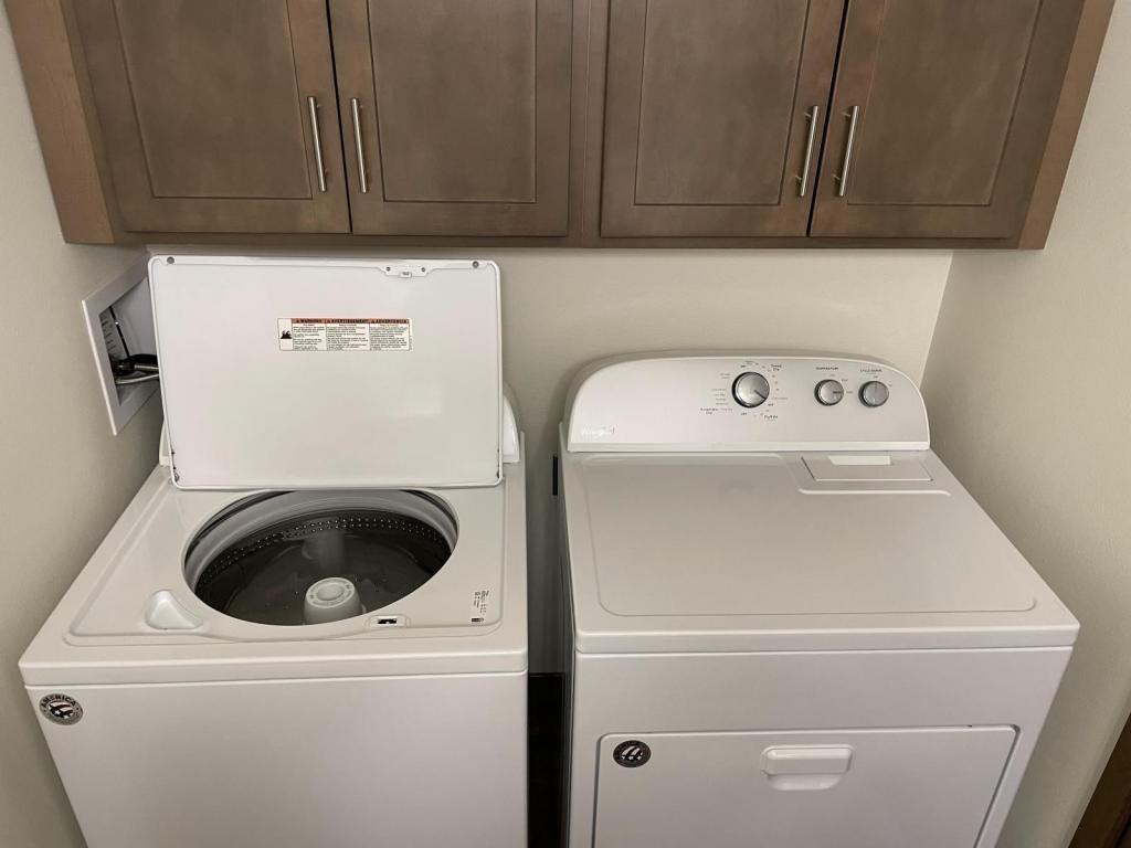 535 Ryan St - Photo 3 of 10