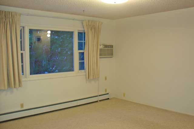 1201 Yellowstone Ave - Photo 6 of 7