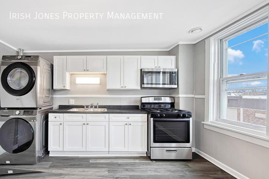 1305 Bailey Ave - Photo 3 of 14