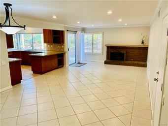 3921 Declaration Ave - Photo 3 of 11