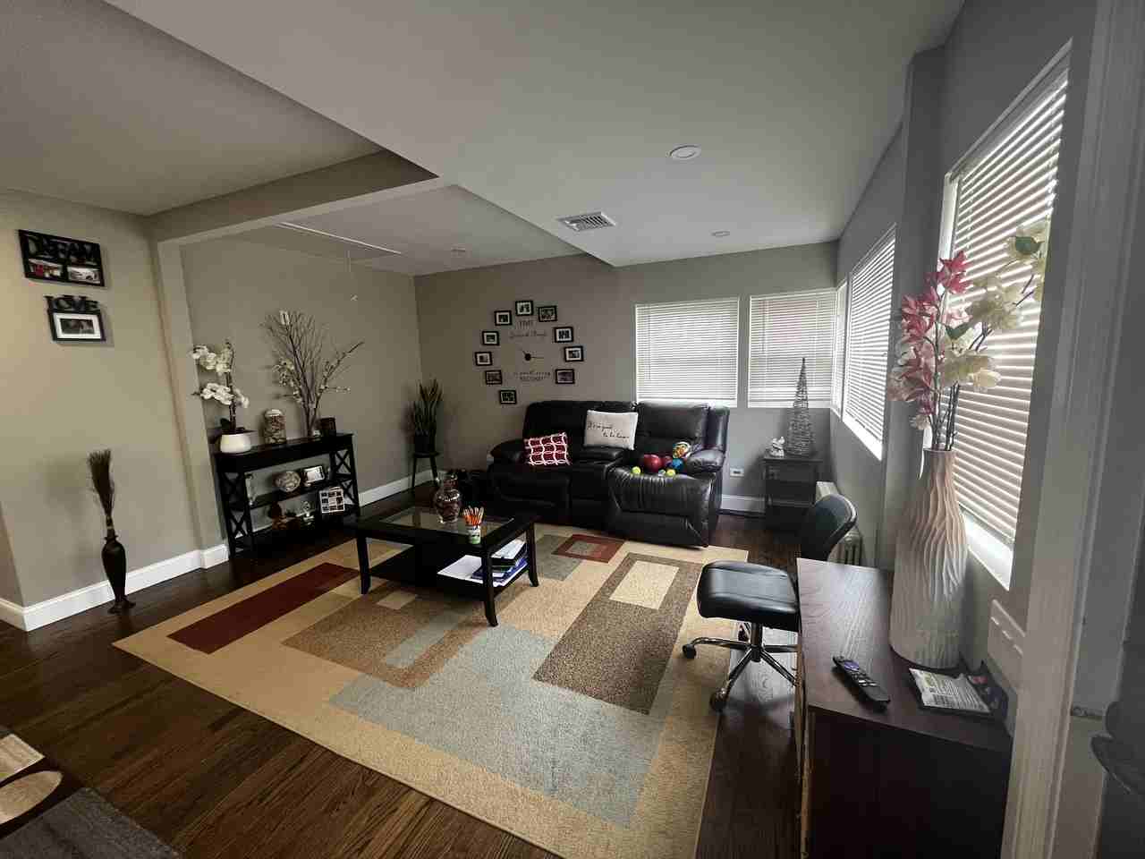 3197 Lincoln Dr - Photo 3 of 13