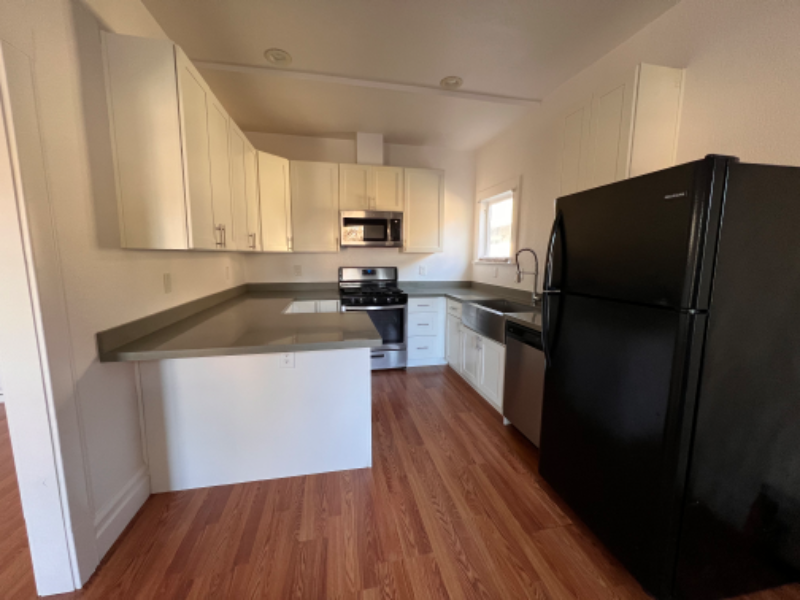 1261 Morgan St - Photo 3 of 13