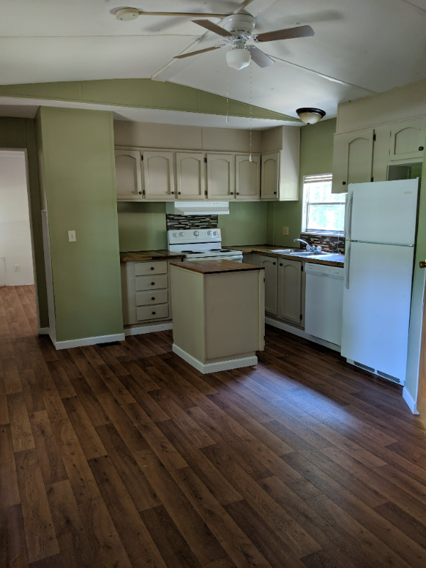 1061 Cypress Ln - Photo 2 of 6