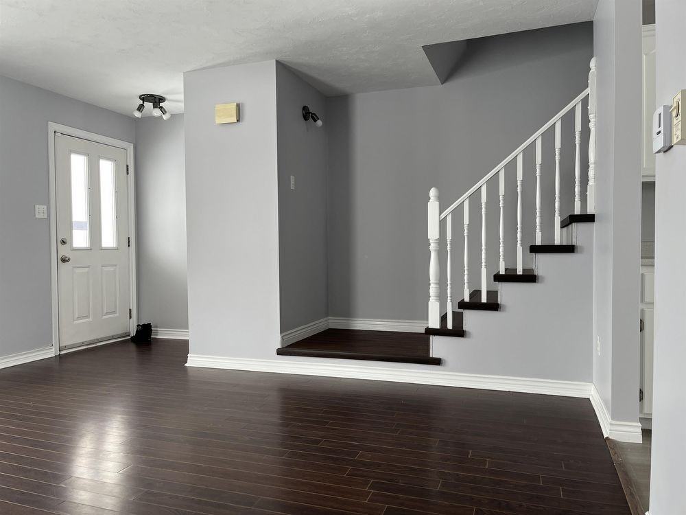 32 Milroth Ave - Photo 2 of 14