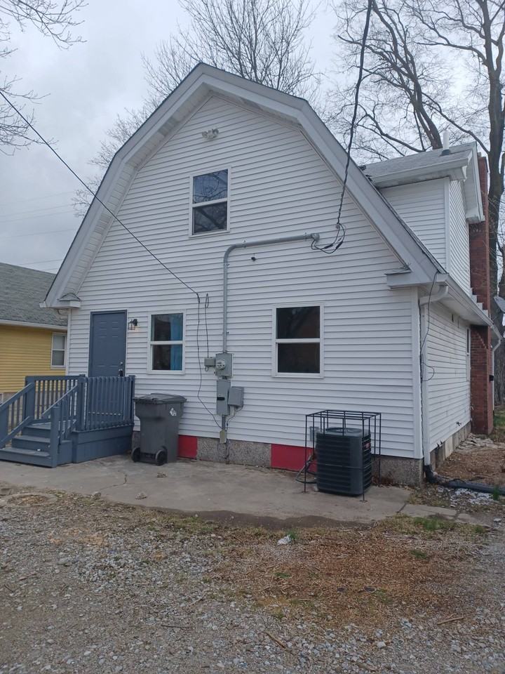 3128 North Keystone Avenue #1 - Photo 3 of 22