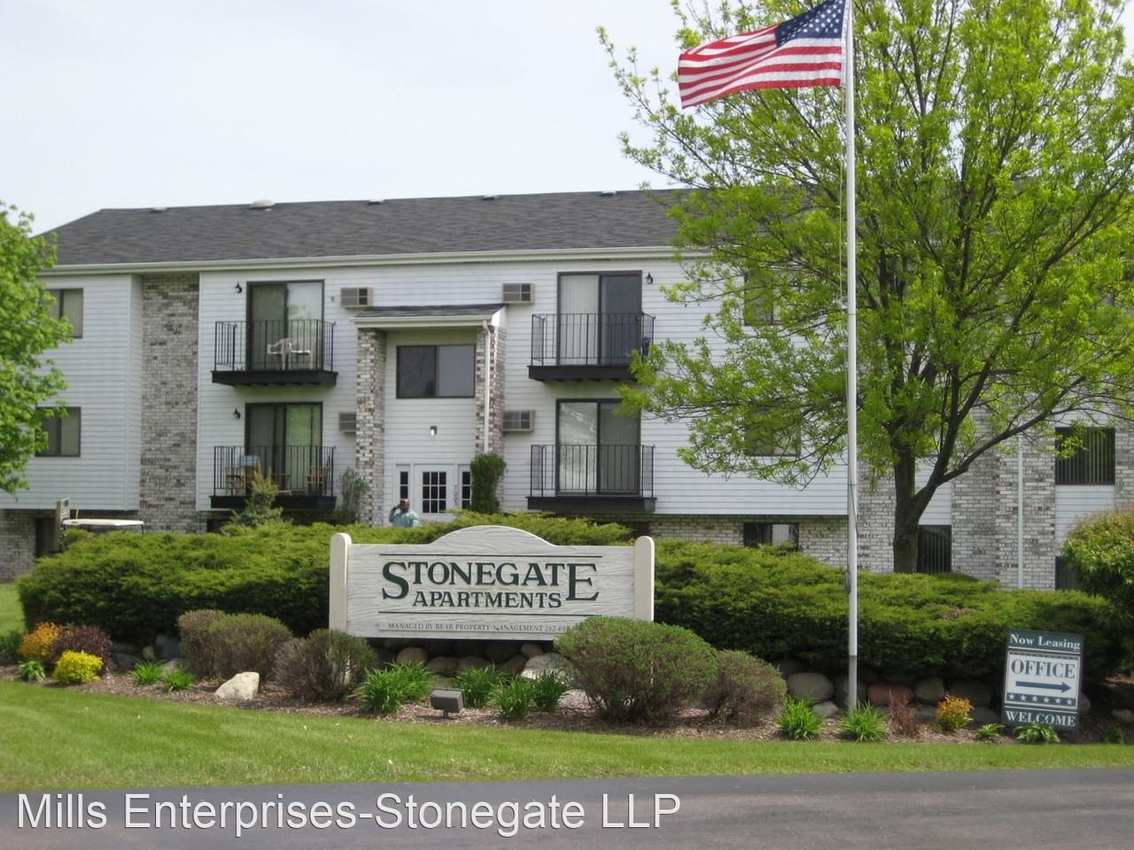 7003 - 7217 - 60th Ave / 7004 - 7218 - 57th Ave - Photo 2 of 18