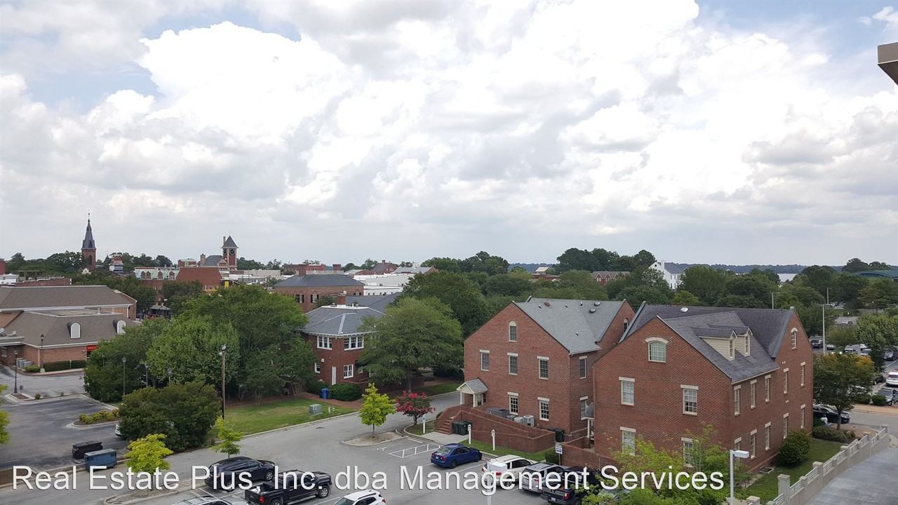 424 424 Skysail Condominium 101 Middle Street - Photo 2 of 15