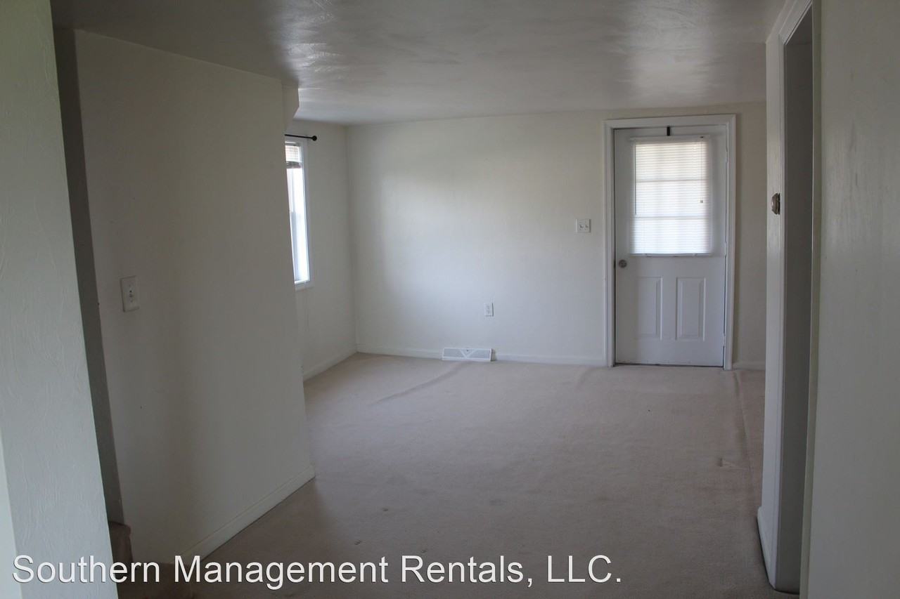 472 Kralltown Rd - Photo 3 of 5