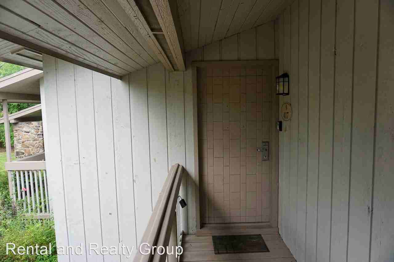 417 Cypress Dr - Photo 3 of 19