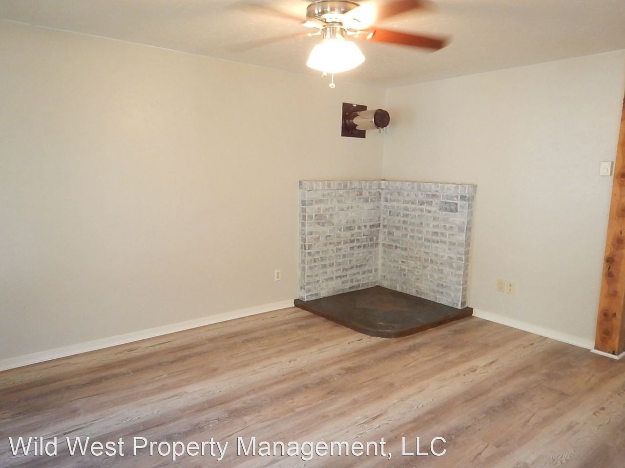 951 Sw Rimrock Rd - Photo 2 of 23