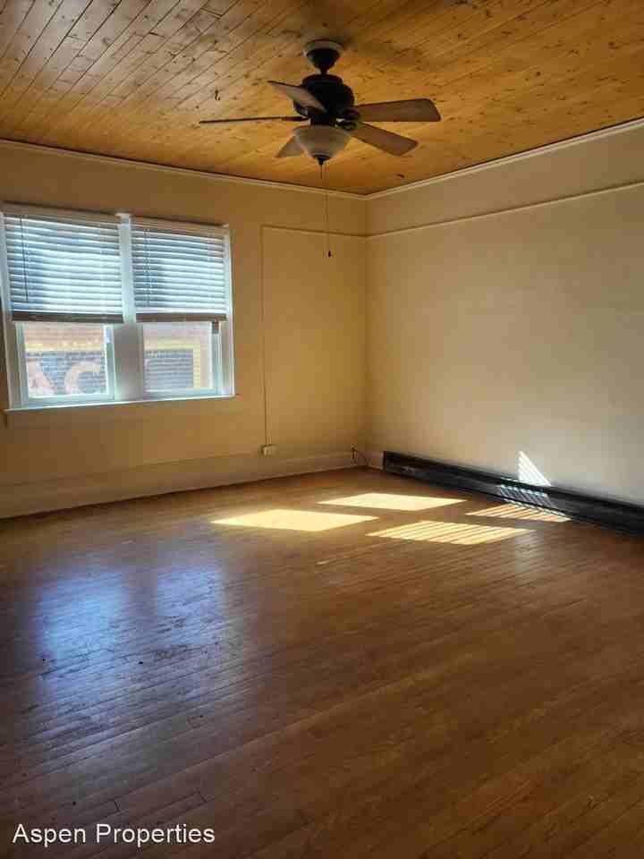 17 1/2 S Tracy Ave - Photo 2 of 6