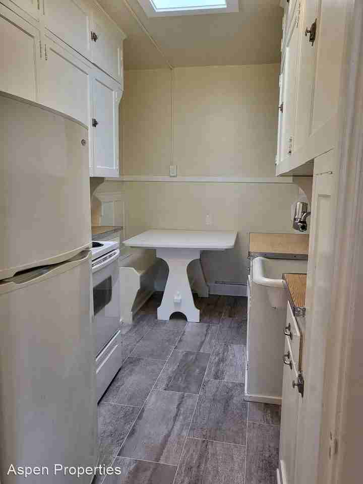 17 1/2 S Tracy Ave - Photo 3 of 6