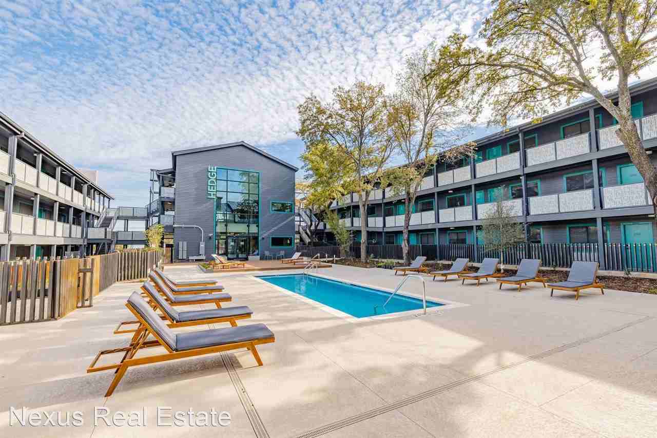 8210-14 N Interstate Hwy 35 - Photo 2 of 40