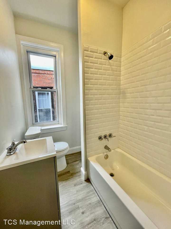 5529 Jane St - Photo 3 of 8